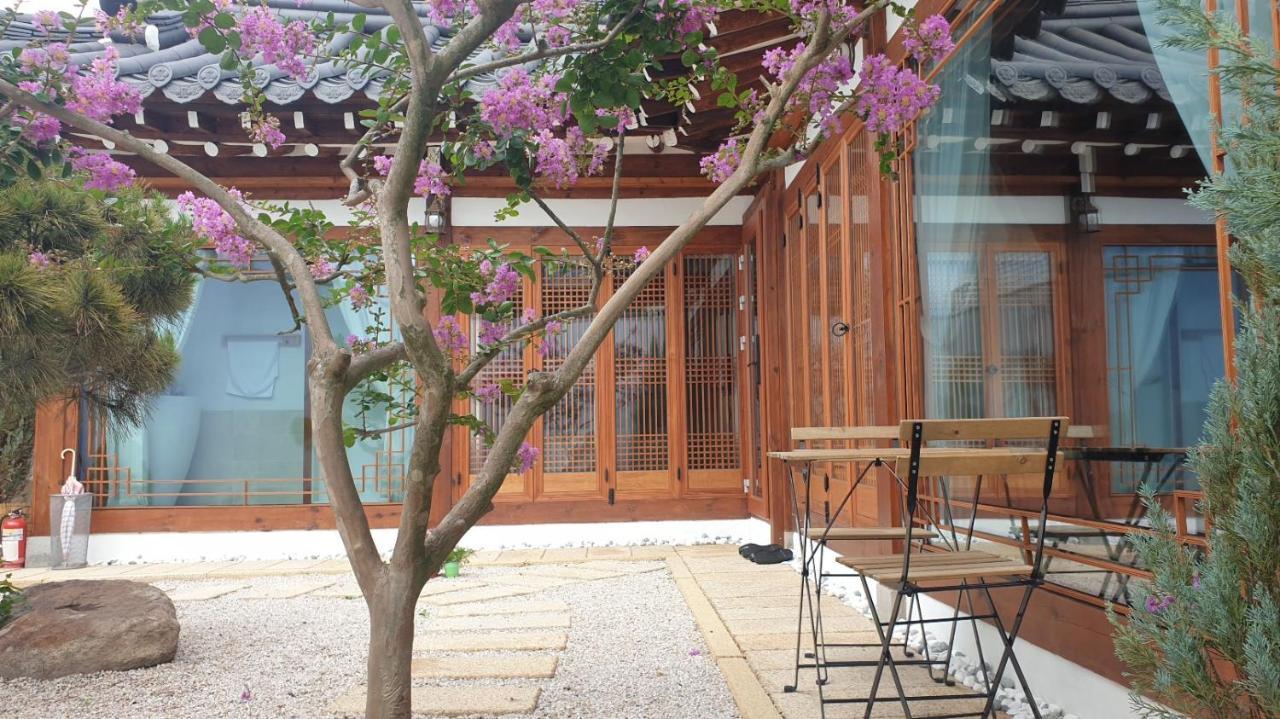 El House Hotel Kjongdzsu Kültér fotó